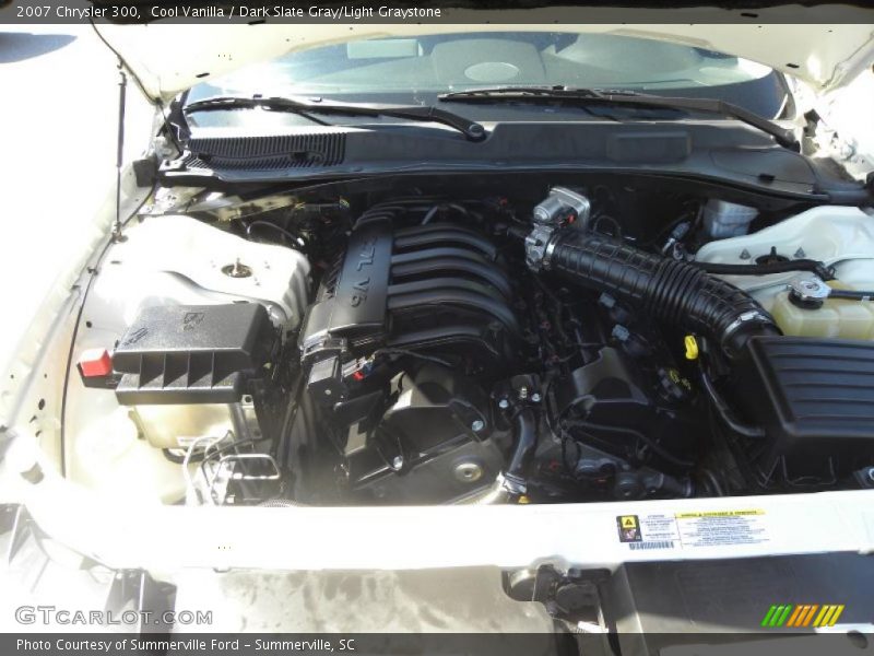Cool Vanilla / Dark Slate Gray/Light Graystone 2007 Chrysler 300
