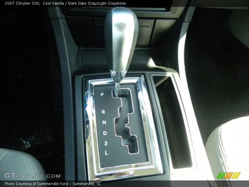 Cool Vanilla / Dark Slate Gray/Light Graystone 2007 Chrysler 300