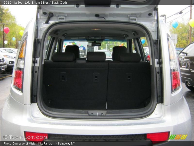 Bright Silver / Black Cloth 2010 Kia Soul 1.6