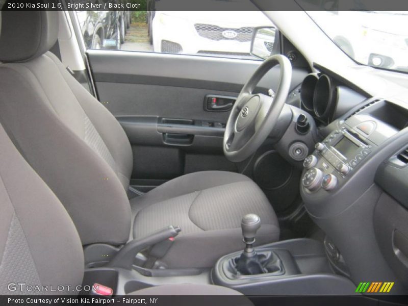 Bright Silver / Black Cloth 2010 Kia Soul 1.6