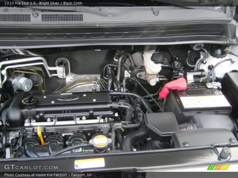Bright Silver / Black Cloth 2010 Kia Soul 1.6