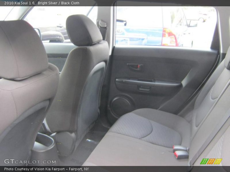 Bright Silver / Black Cloth 2010 Kia Soul 1.6