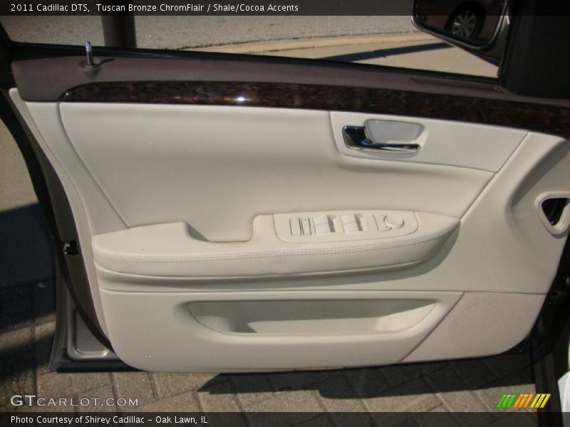 Tuscan Bronze ChromFlair / Shale/Cocoa Accents 2011 Cadillac DTS