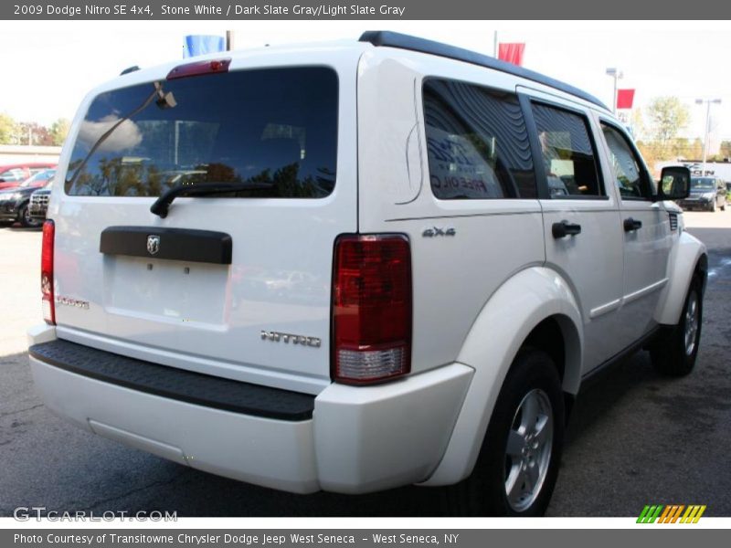 Stone White / Dark Slate Gray/Light Slate Gray 2009 Dodge Nitro SE 4x4