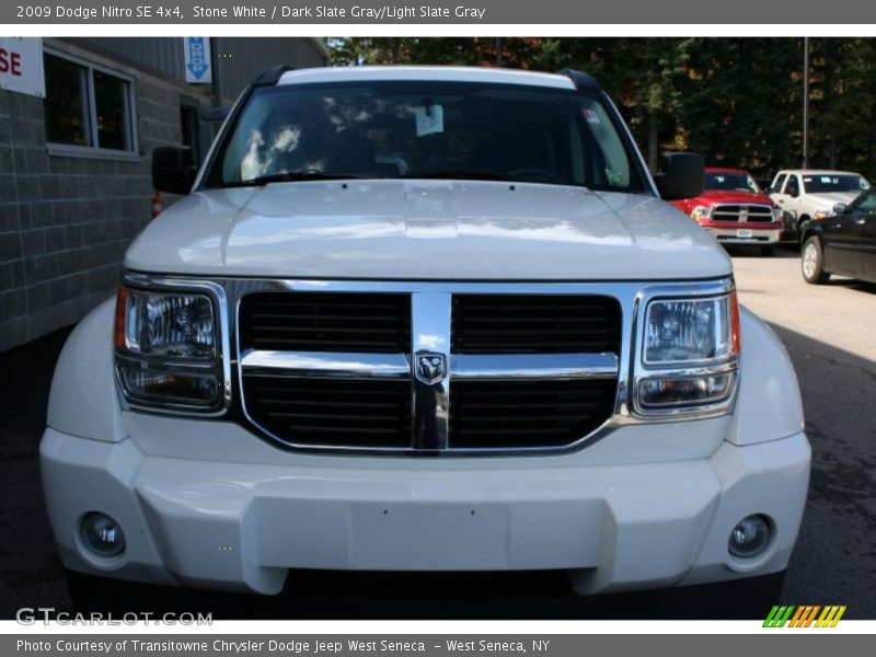 Stone White / Dark Slate Gray/Light Slate Gray 2009 Dodge Nitro SE 4x4