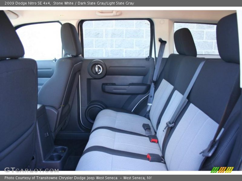 Stone White / Dark Slate Gray/Light Slate Gray 2009 Dodge Nitro SE 4x4