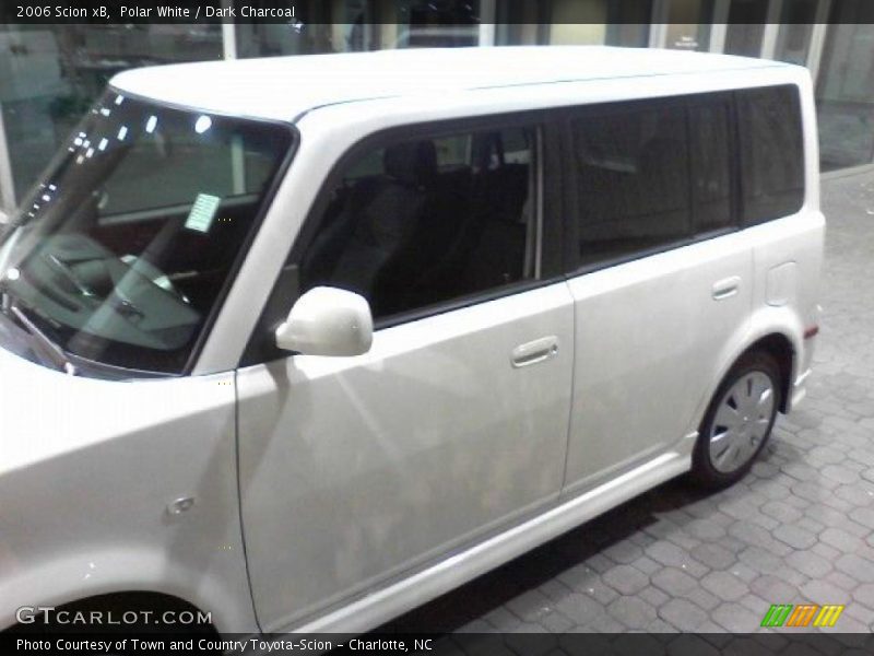 Polar White / Dark Charcoal 2006 Scion xB