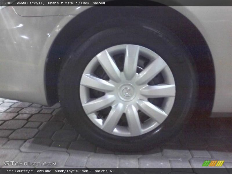Lunar Mist Metallic / Dark Charcoal 2006 Toyota Camry LE