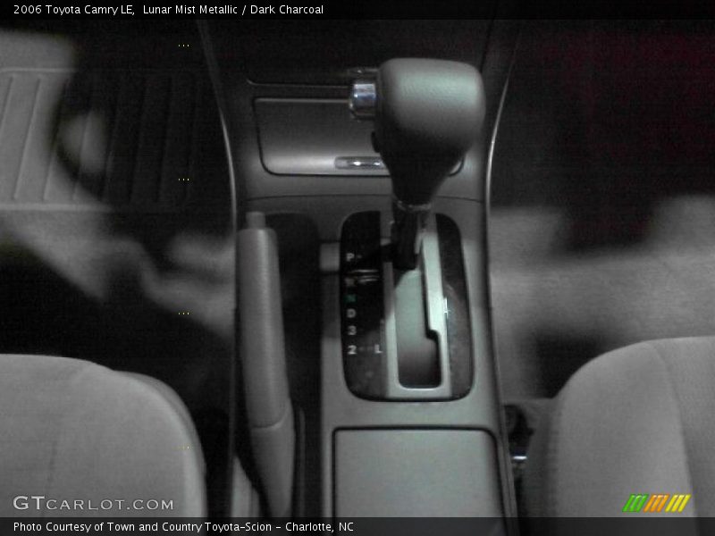 Lunar Mist Metallic / Dark Charcoal 2006 Toyota Camry LE