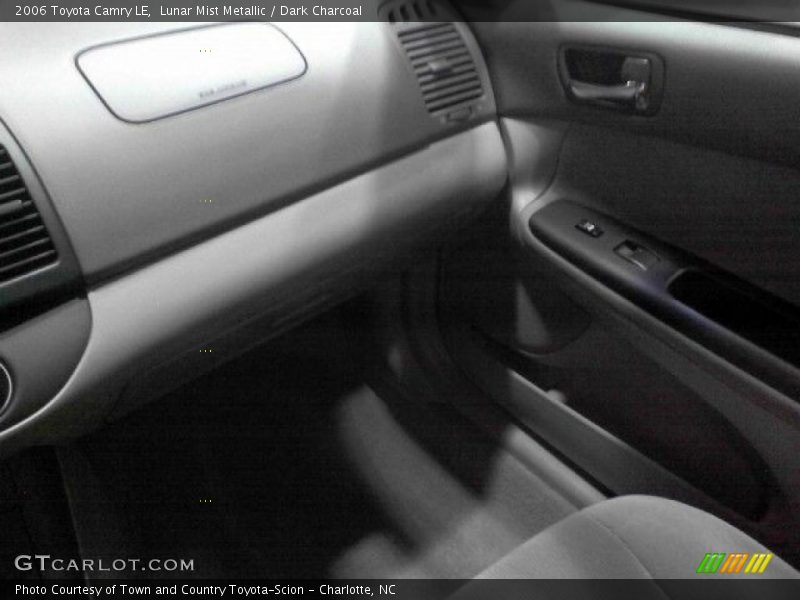 Lunar Mist Metallic / Dark Charcoal 2006 Toyota Camry LE