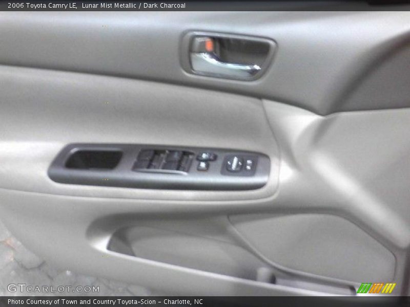 Lunar Mist Metallic / Dark Charcoal 2006 Toyota Camry LE