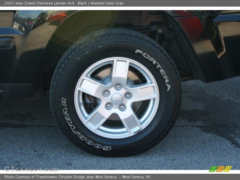 Black / Medium Slate Gray 2007 Jeep Grand Cherokee Laredo 4x4