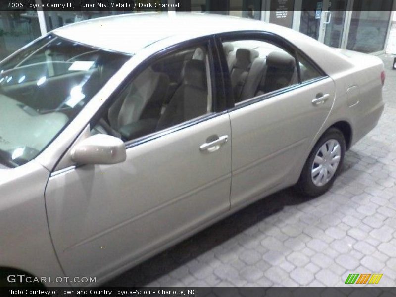 Lunar Mist Metallic / Dark Charcoal 2006 Toyota Camry LE