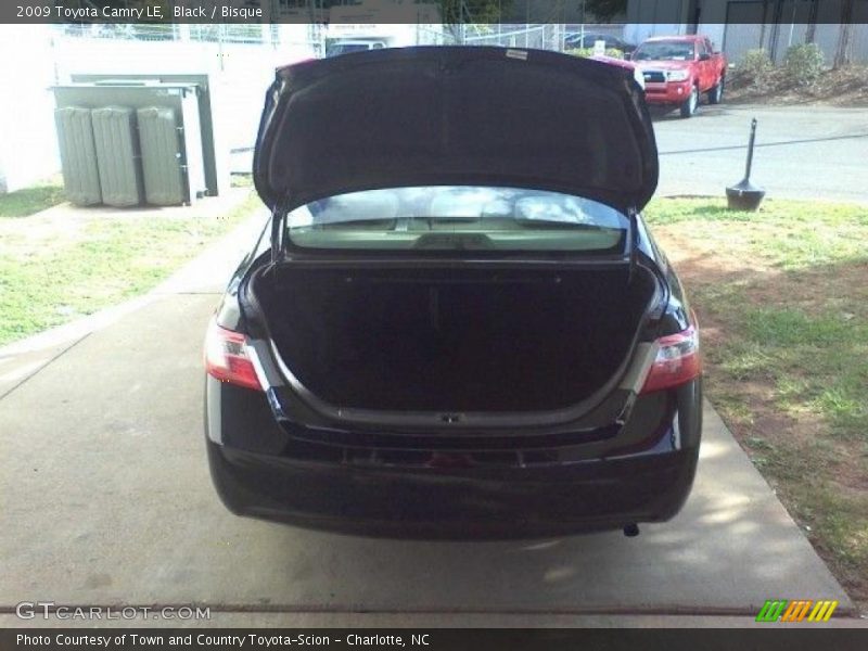Black / Bisque 2009 Toyota Camry LE