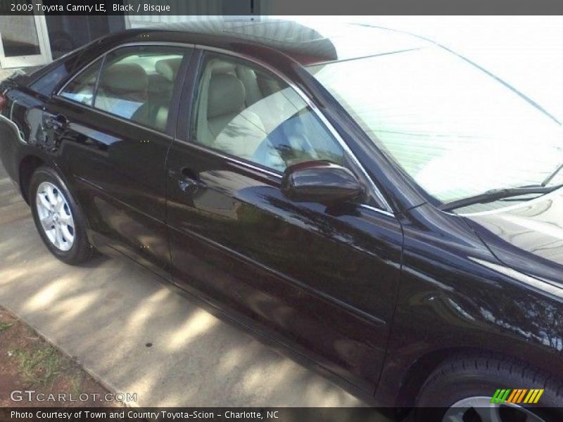 Black / Bisque 2009 Toyota Camry LE