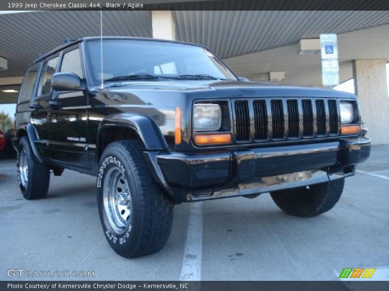 Black / Agate 1999 Jeep Cherokee Classic 4x4
