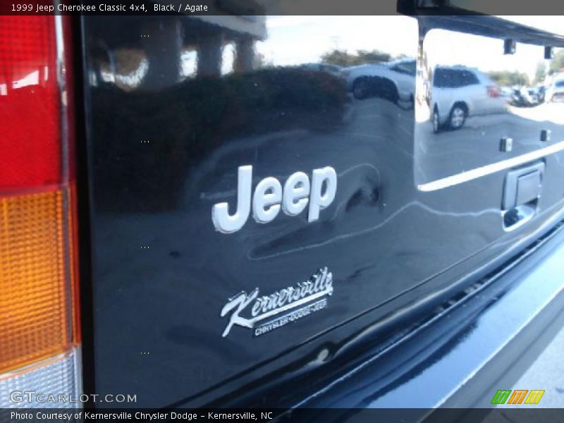 Black / Agate 1999 Jeep Cherokee Classic 4x4