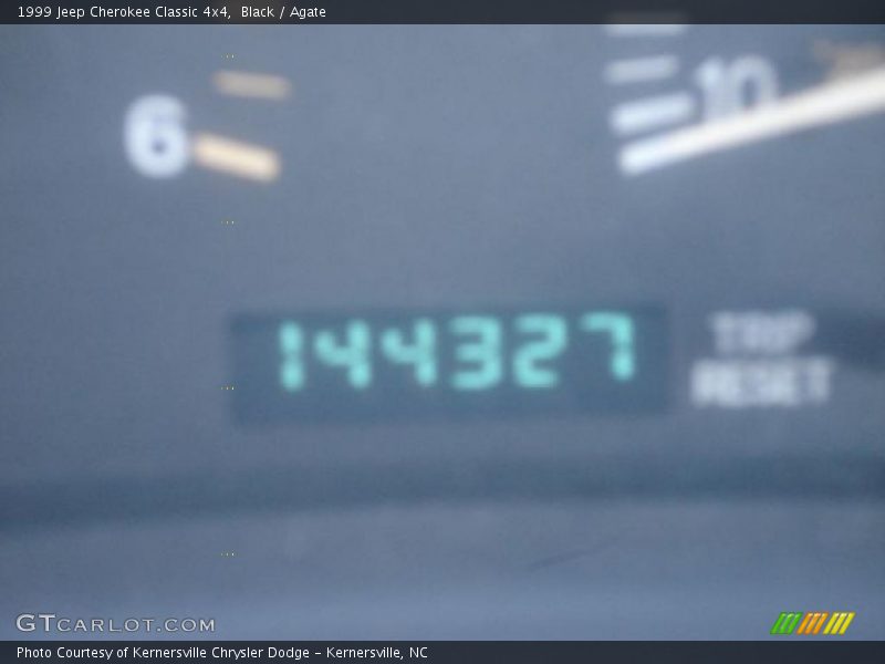 Black / Agate 1999 Jeep Cherokee Classic 4x4