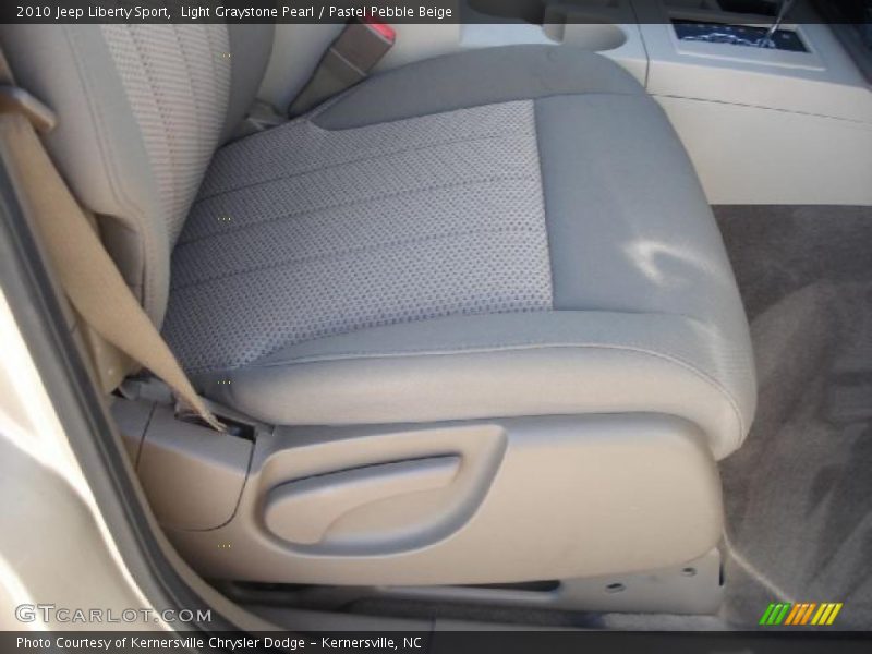 Light Graystone Pearl / Pastel Pebble Beige 2010 Jeep Liberty Sport