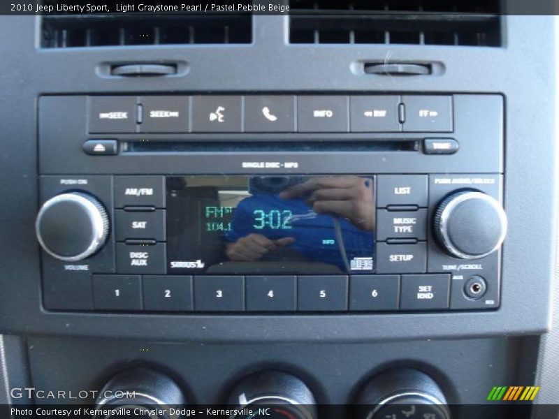 Light Graystone Pearl / Pastel Pebble Beige 2010 Jeep Liberty Sport