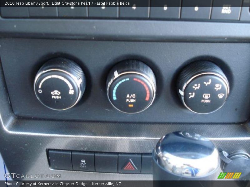 Light Graystone Pearl / Pastel Pebble Beige 2010 Jeep Liberty Sport