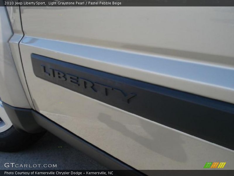 Light Graystone Pearl / Pastel Pebble Beige 2010 Jeep Liberty Sport