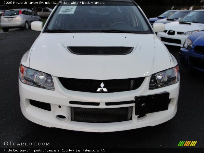 Wicked White / Black Alcantara 2006 Mitsubishi Lancer Evolution IX