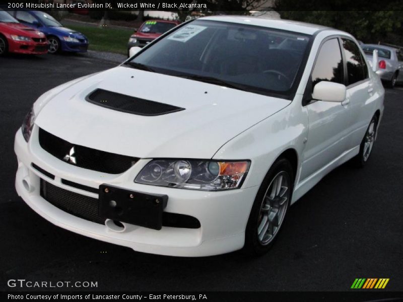 Wicked White / Black Alcantara 2006 Mitsubishi Lancer Evolution IX