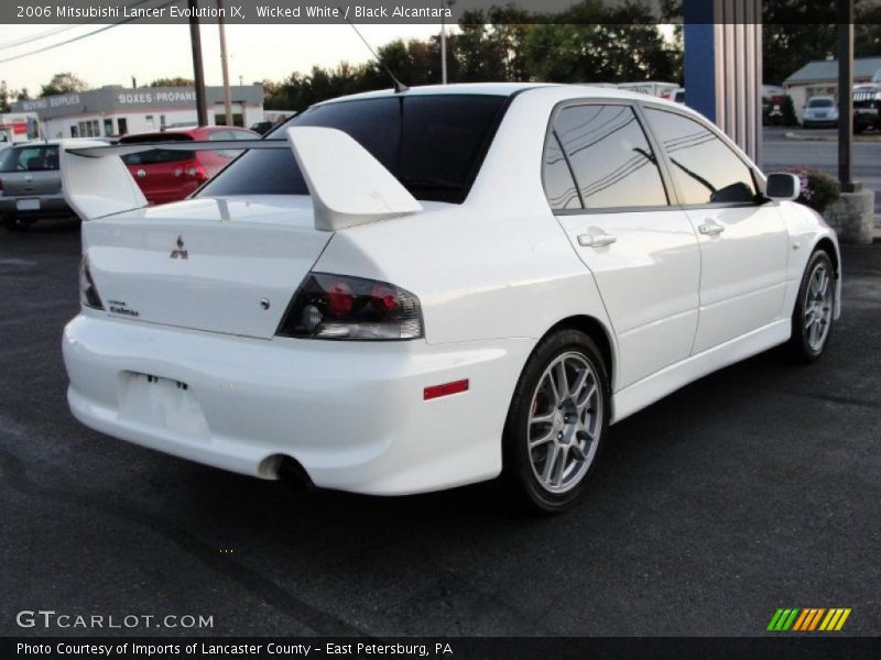 Wicked White / Black Alcantara 2006 Mitsubishi Lancer Evolution IX