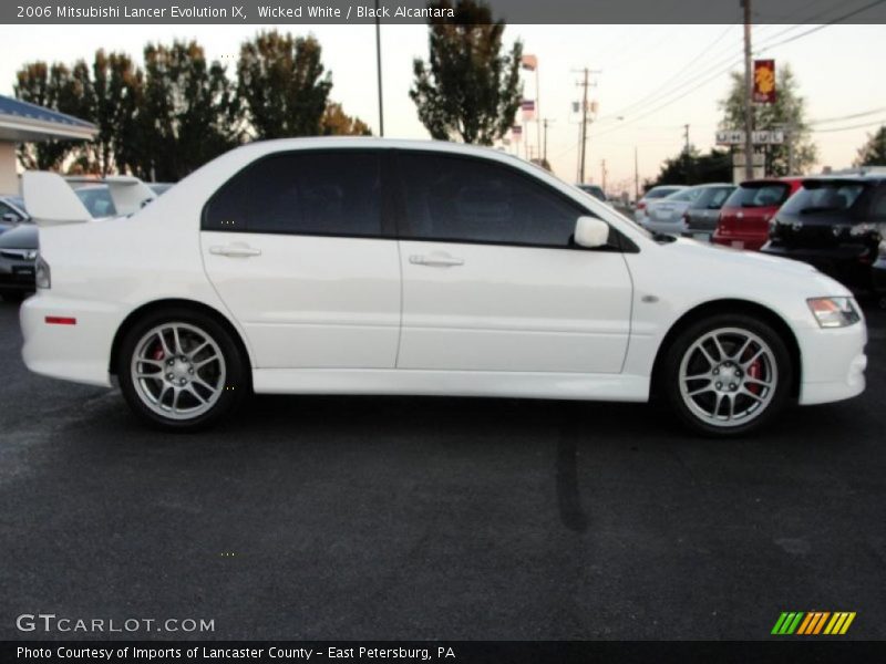 Wicked White / Black Alcantara 2006 Mitsubishi Lancer Evolution IX