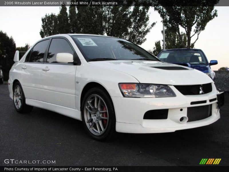 Wicked White / Black Alcantara 2006 Mitsubishi Lancer Evolution IX