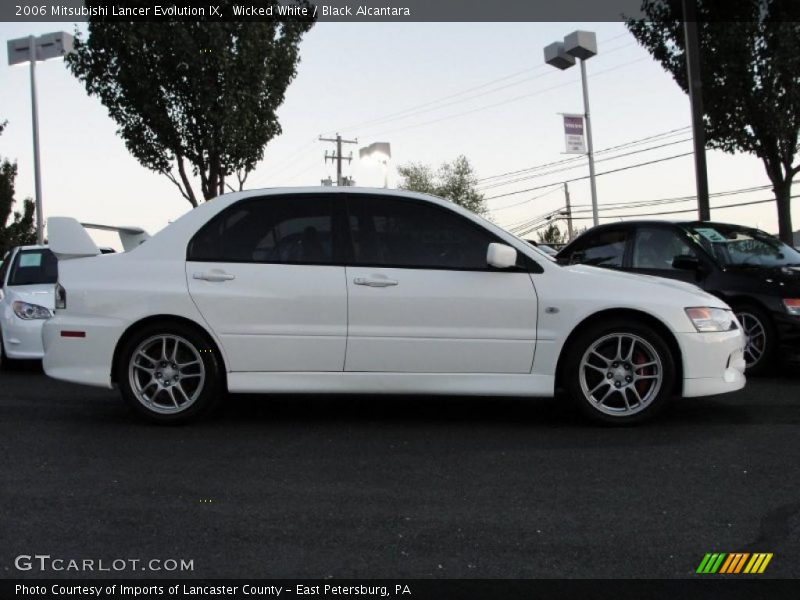 Wicked White / Black Alcantara 2006 Mitsubishi Lancer Evolution IX