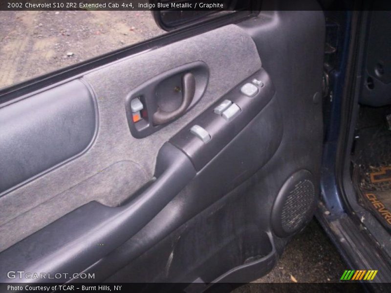 Indigo Blue Metallic / Graphite 2002 Chevrolet S10 ZR2 Extended Cab 4x4