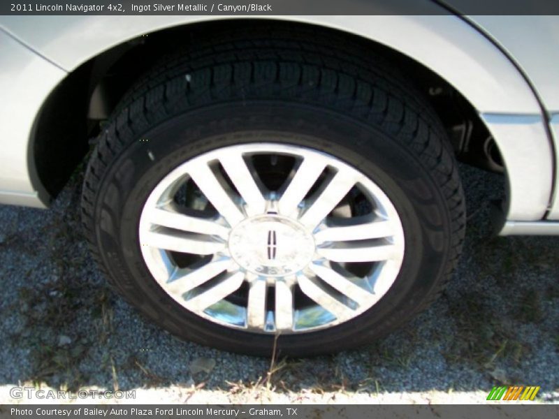 Ingot Silver Metallic / Canyon/Black 2011 Lincoln Navigator 4x2