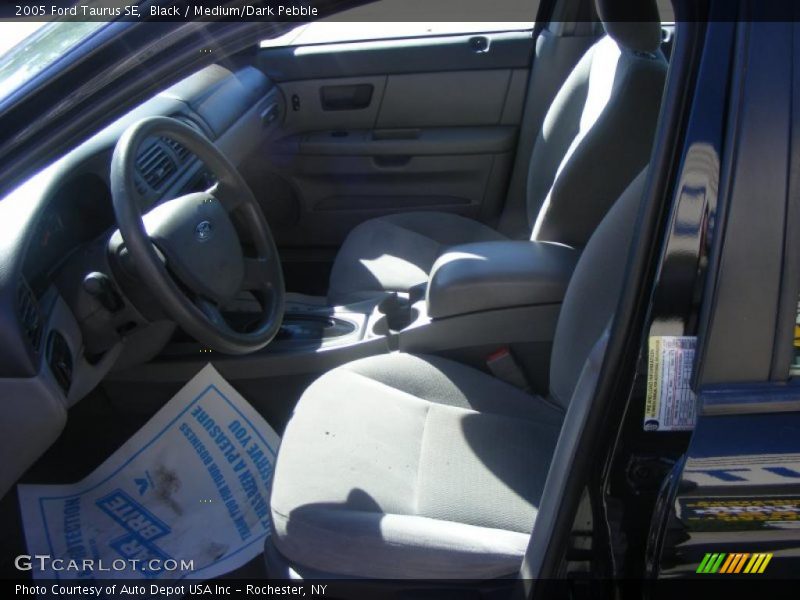Black / Medium/Dark Pebble 2005 Ford Taurus SE