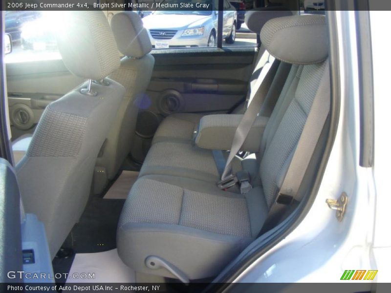 Bright Silver Metallic / Medium Slate Gray 2006 Jeep Commander 4x4