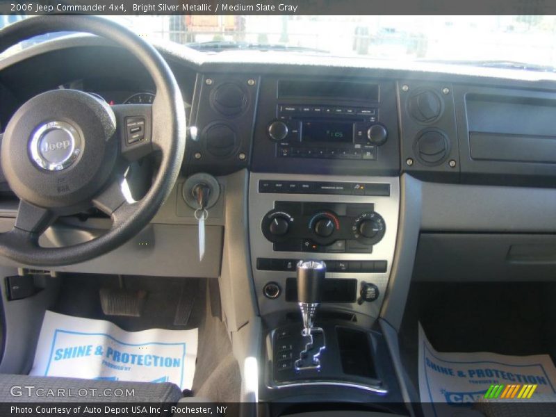 Bright Silver Metallic / Medium Slate Gray 2006 Jeep Commander 4x4