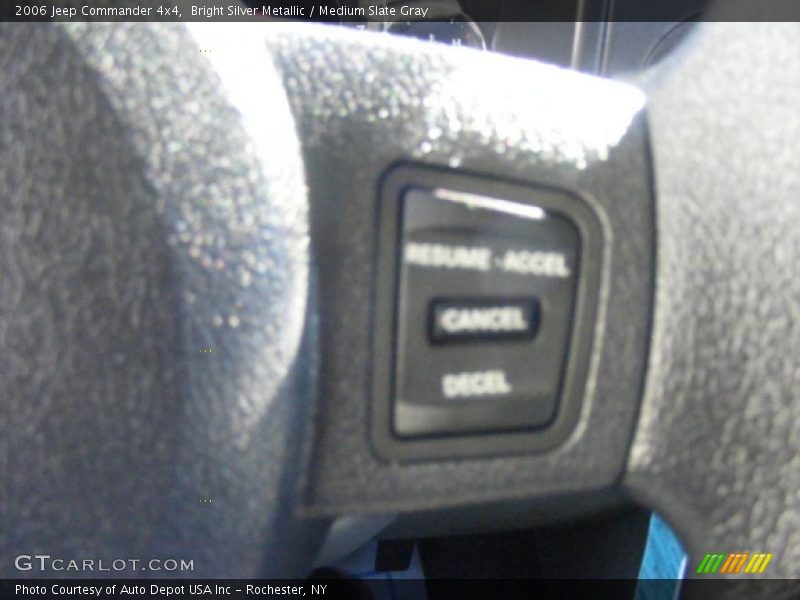 Bright Silver Metallic / Medium Slate Gray 2006 Jeep Commander 4x4