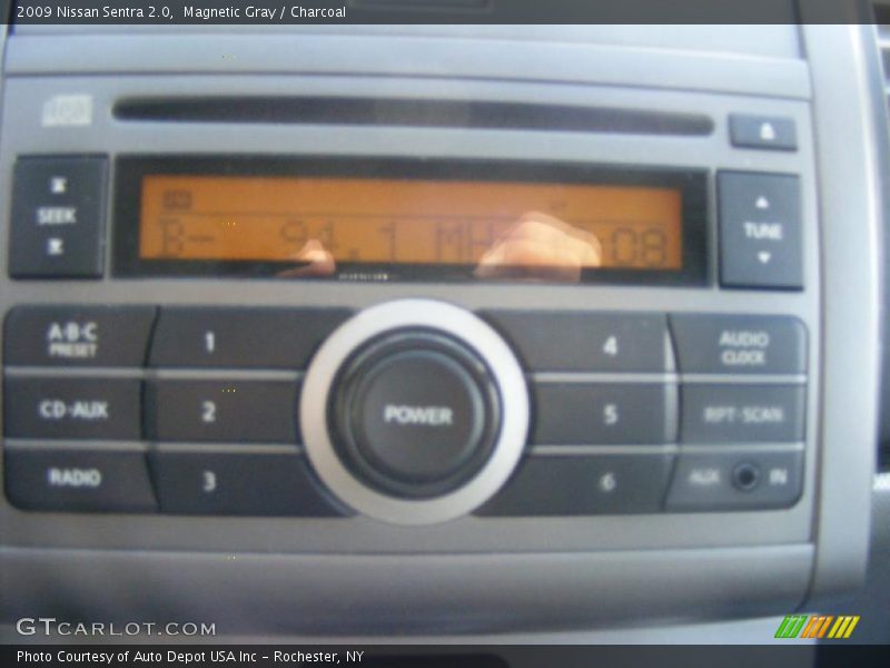 Magnetic Gray / Charcoal 2009 Nissan Sentra 2.0