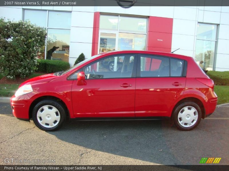 Red Alert / Charcoal 2007 Nissan Versa S