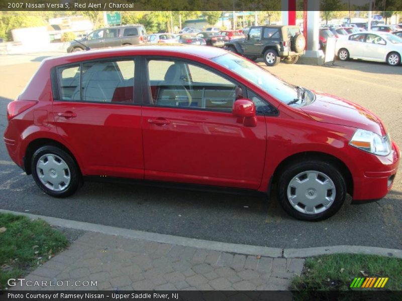 Red Alert / Charcoal 2007 Nissan Versa S