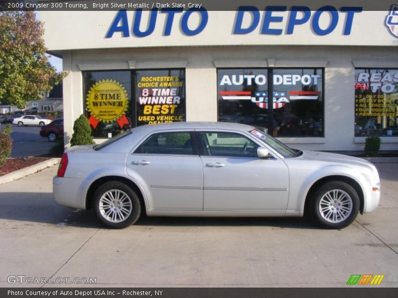 Bright Silver Metallic / Dark Slate Gray 2009 Chrysler 300 Touring