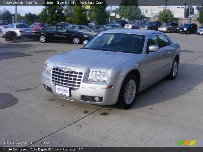 Bright Silver Metallic / Dark Slate Gray 2009 Chrysler 300 Touring