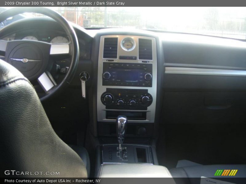 Bright Silver Metallic / Dark Slate Gray 2009 Chrysler 300 Touring