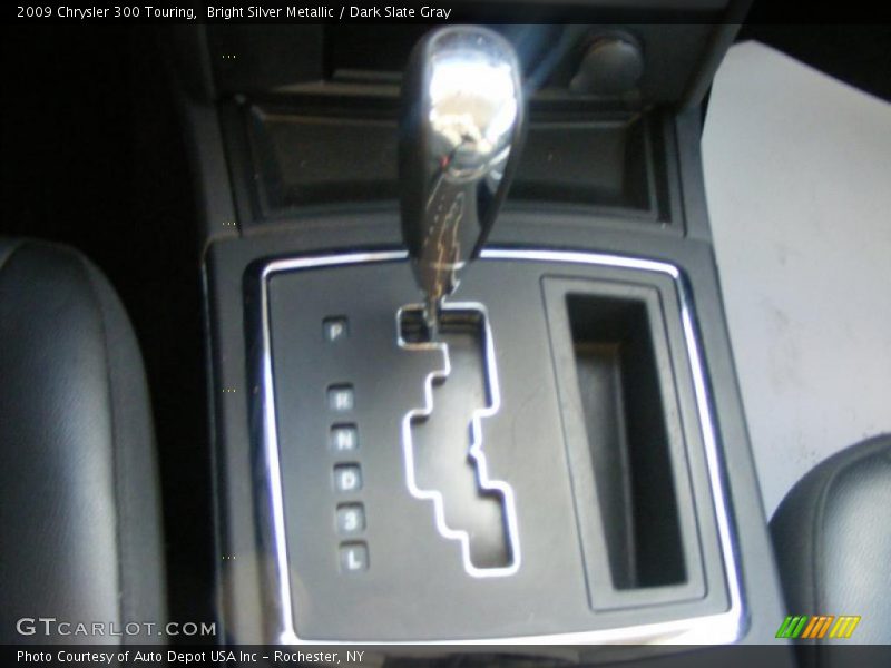 Bright Silver Metallic / Dark Slate Gray 2009 Chrysler 300 Touring