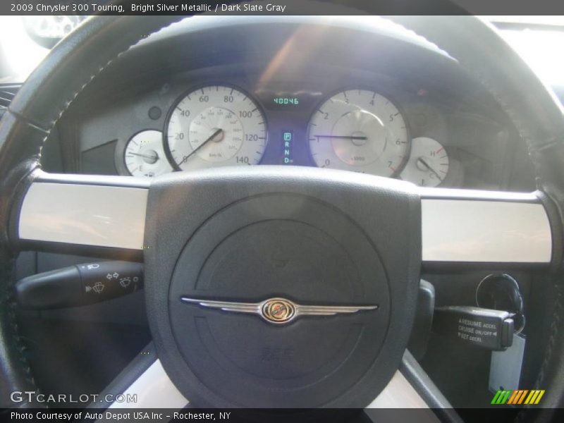 Bright Silver Metallic / Dark Slate Gray 2009 Chrysler 300 Touring