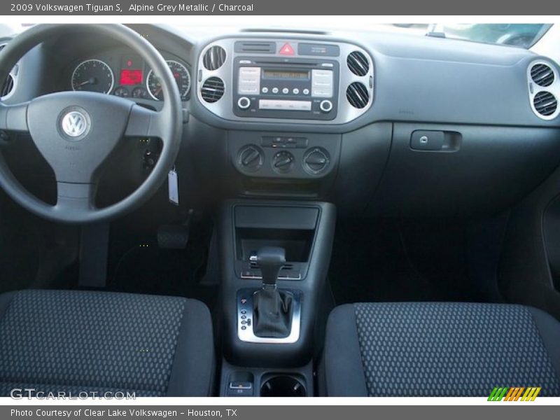 Alpine Grey Metallic / Charcoal 2009 Volkswagen Tiguan S