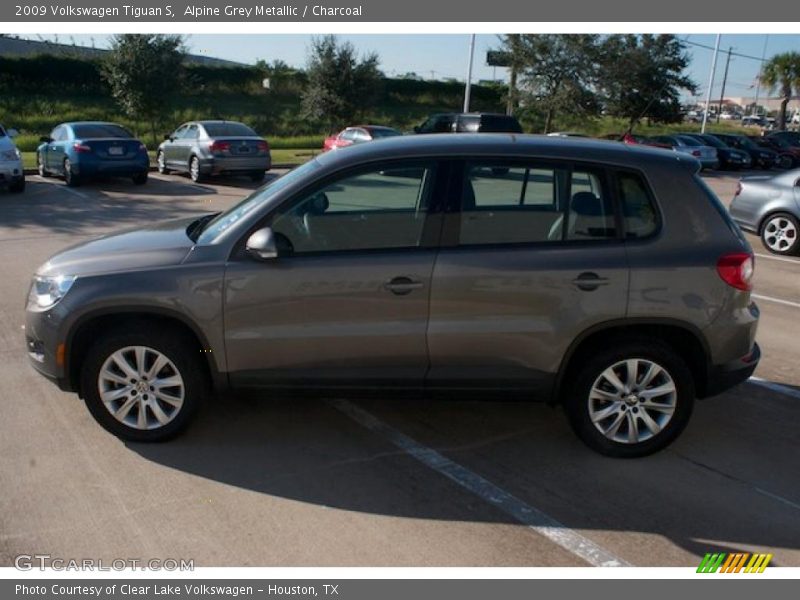 Alpine Grey Metallic / Charcoal 2009 Volkswagen Tiguan S