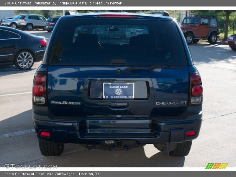Indigo Blue Metallic / Medium Pewter 2004 Chevrolet TrailBlazer LS