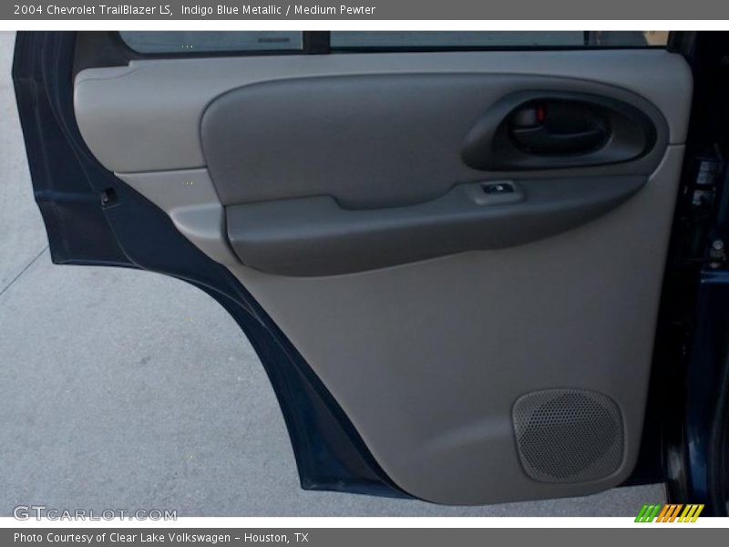 Indigo Blue Metallic / Medium Pewter 2004 Chevrolet TrailBlazer LS